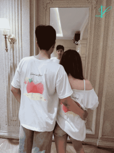 Áo phông trắng boxy